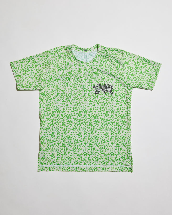 Performance Tech Tee for Running, MTB, Gravel, or Road cycling. Made in the USA by Endo Customs. This lightweight breathable shirt is perfect for when the temperature rises. This is a short sleeve tech tee with a tiger image on the back. Green speckles over a off white color give it a 90's retro look.